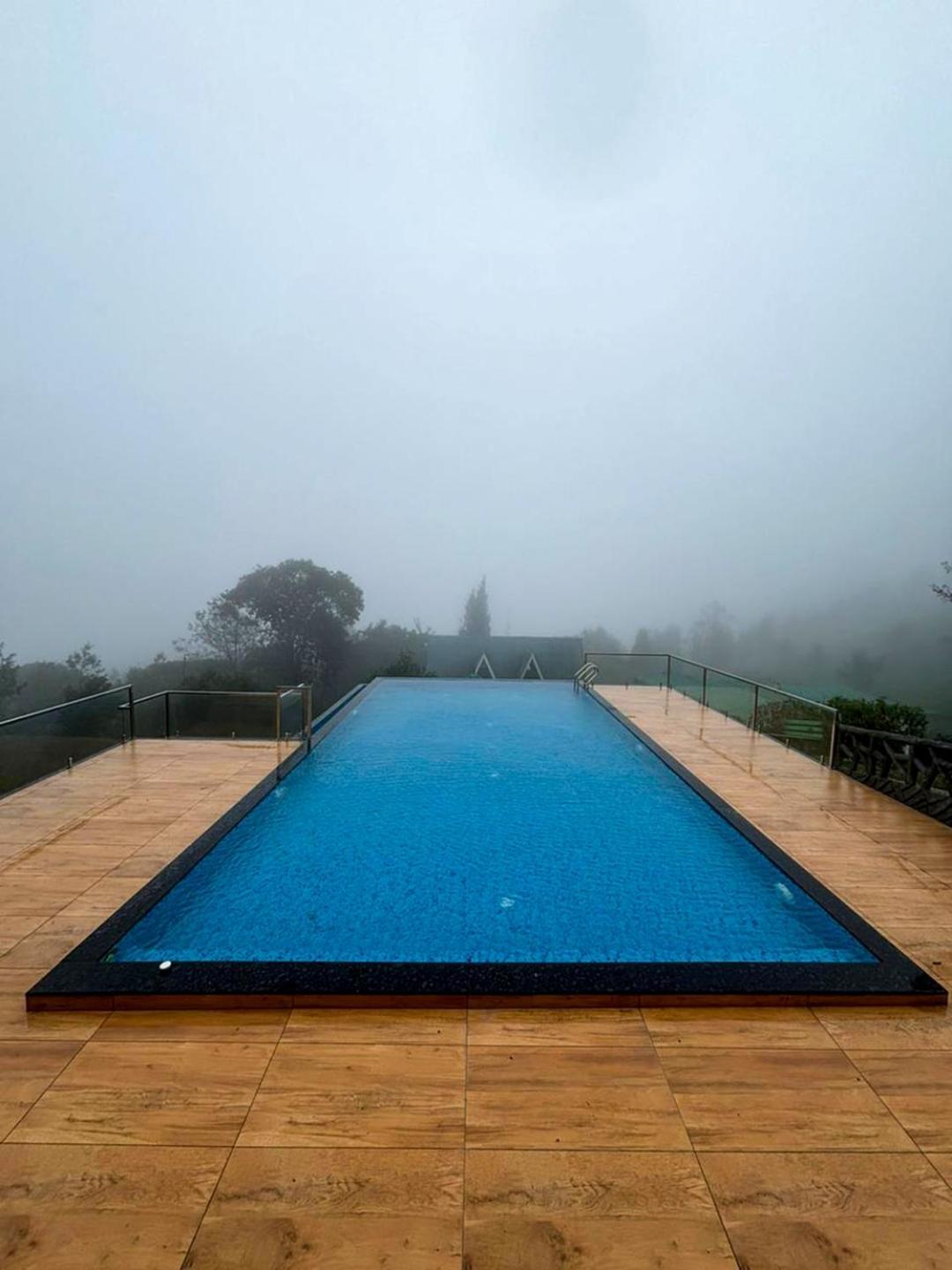 Camelot Resort Munnar Exterior photo