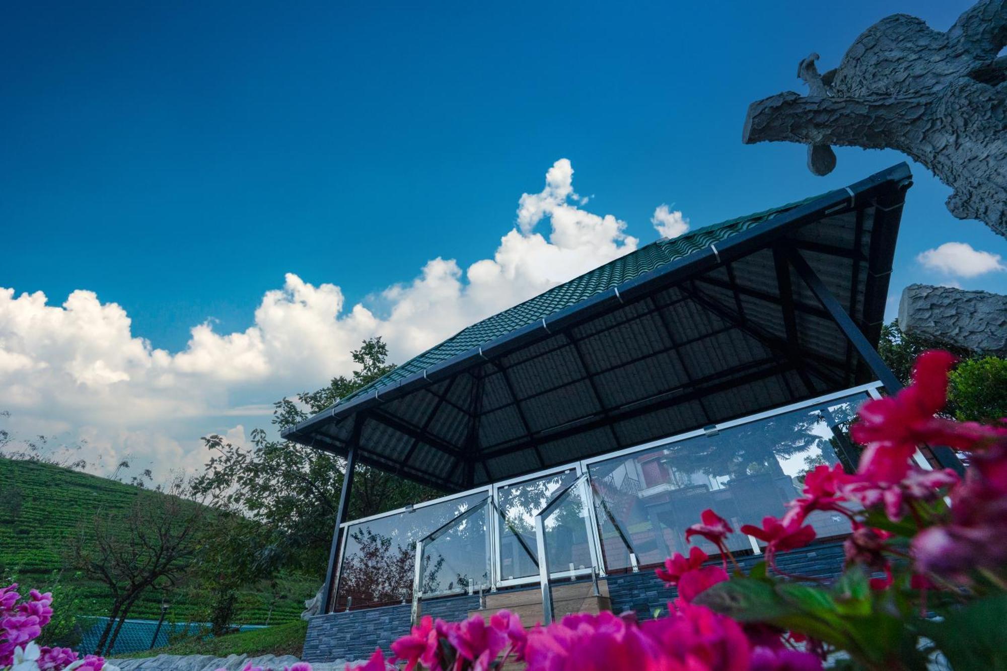 Camelot Resort Munnar Exterior photo